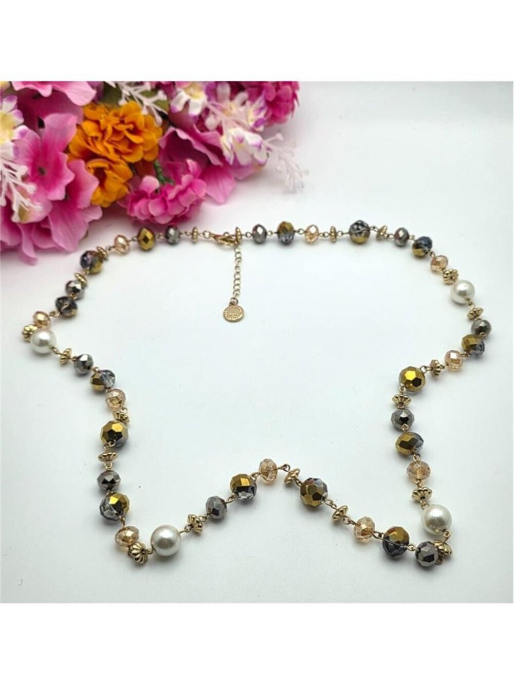 Liz Claiborne Faux Pearl Crystal Bead Necklace Gold Tone 32 in adj. Sparkle